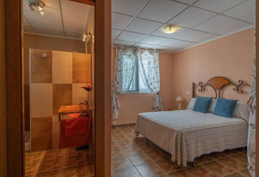 4 soverom Hus til salgs i Torrevieja med svømmebasseng garasje - € 320 000 (Ref: 9975970)