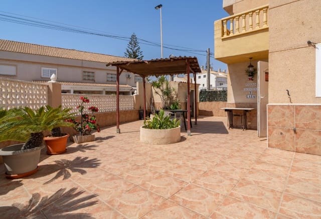 4 soverom Hus til salgs i Los Frutales, Torrevieja med svømmebasseng garasje - € 320 000 (Ref: 9975970)