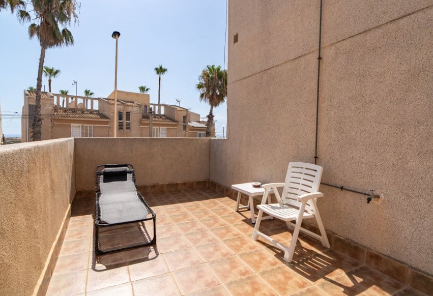 4 soverom Hus til salgs i Torrevieja med svømmebasseng garasje - € 320 000 (Ref: 9975970)