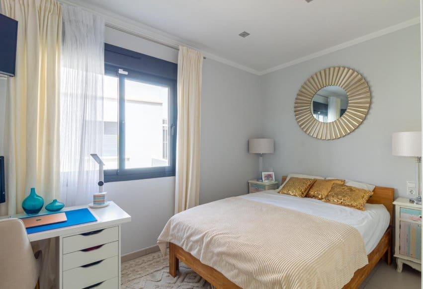 3 soverom Hus til salgs i Orihuela Costa med svømmebasseng - € 390 000 (Ref: 9979399)