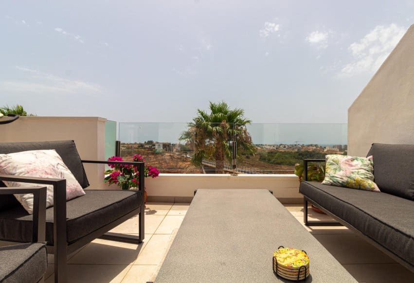 3 soverom Hus til salgs i Orihuela Costa med svømmebasseng - € 390 000 (Ref: 9979399)