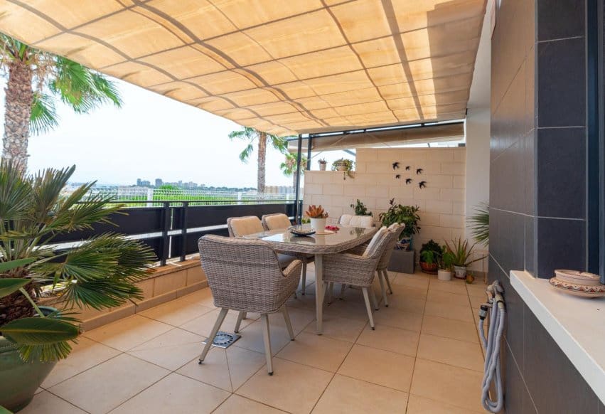 3 soverom Hus til salgs i Orihuela Costa med svømmebasseng - € 390 000 (Ref: 9979399)