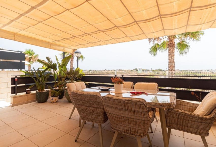 3 soverom Hus til salgs i Orihuela Costa med svømmebasseng - € 390 000 (Ref: 9979399)