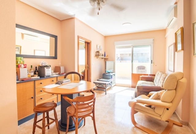 2 soveværelse Penthouse til salg i Centro, Torrevieja med swimmingpool - € 145.000 (Ref: 9979400)