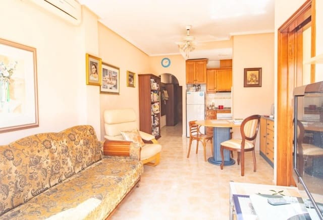 2 soveværelse Penthouse til salg i Centro, Torrevieja med swimmingpool - € 145.000 (Ref: 9979400)
