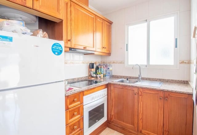 2 soveværelse Penthouse til salg i Centro, Torrevieja med swimmingpool - € 145.000 (Ref: 9979400)