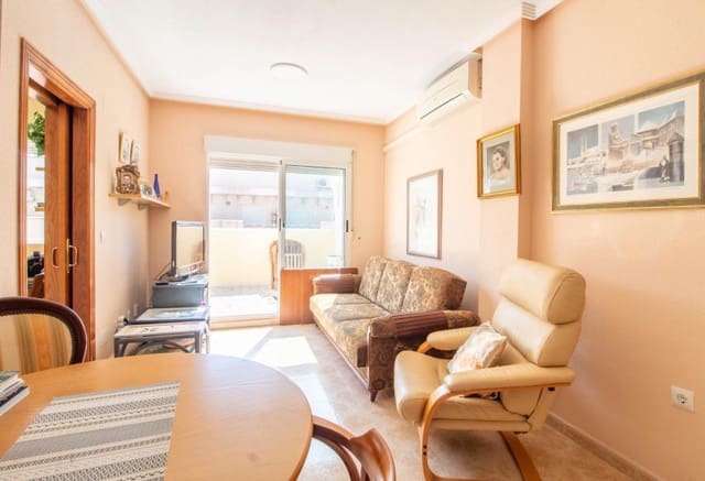 2 soveværelse Penthouse til salg i Centro, Torrevieja med swimmingpool - € 145.000 (Ref: 9979400)