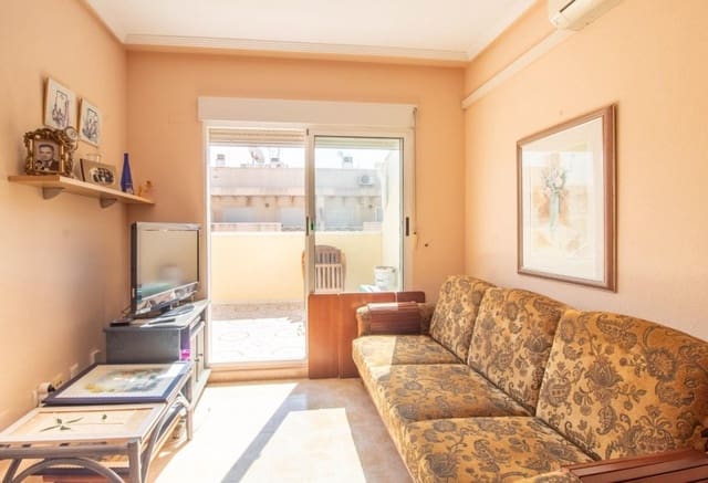 2 soveværelse Penthouse til salg i Centro, Torrevieja med swimmingpool - € 145.000 (Ref: 9979400)