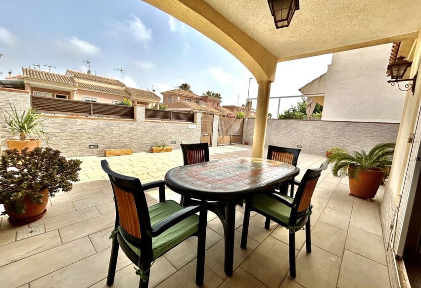 3 quarto Casa em Banda para venda em Torre de la Horadada - 399 000 € (Ref: 9979406)