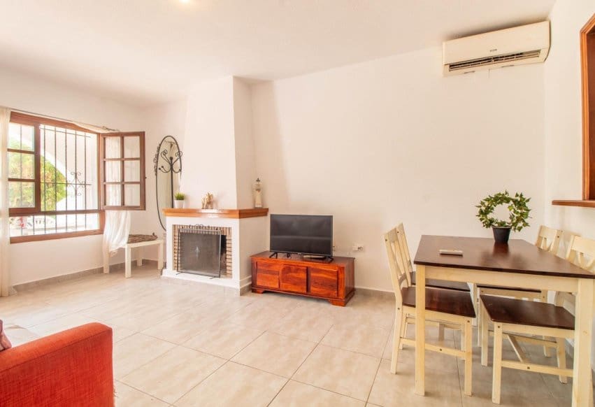 2 quarto Bungalow para venda em La Mata com piscina - 159 000 € (Ref: 9979407)
