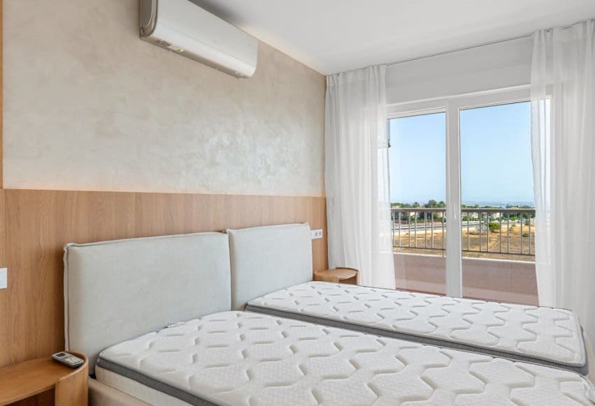 2 sovrum Takvåning till salu i Orihuela Costa med pool - 225 000 € (Ref: 9979409)