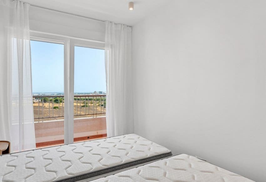 2 sovrum Takvåning till salu i Orihuela Costa med pool - 225 000 € (Ref: 9979409)