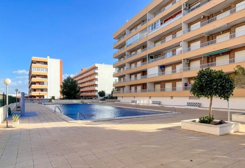 2 sovrum Takvåning till salu i Orihuela Costa med pool - 225 000 € (Ref: 9979409)