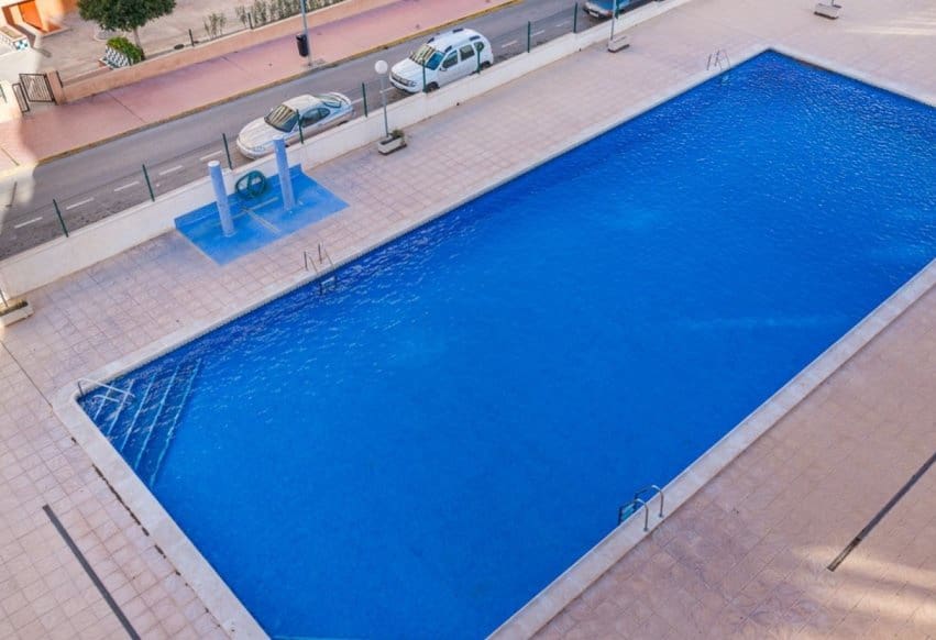 2 sovrum Takvåning till salu i Orihuela Costa med pool - 225 000 € (Ref: 9979409)