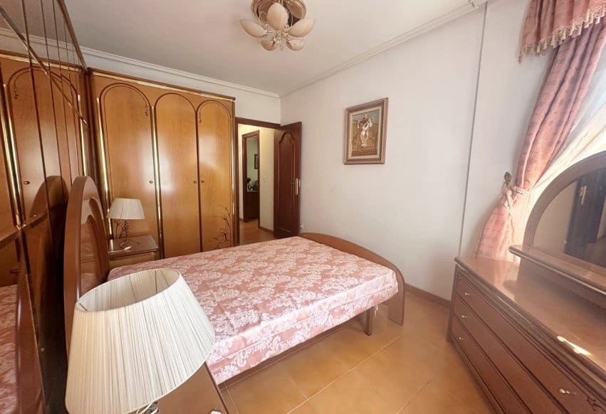 4 Zimmer Apartment zu verkaufen in Torrevieja - 255.000 € (Ref: 9979412)