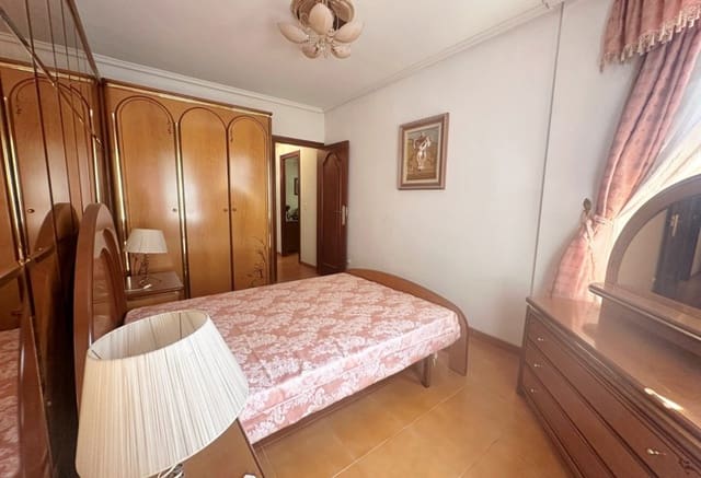 Apartamento de 4 habitaciones en Centro - Muelle Pesquero, Torrevieja en venta - 255.000 € (Ref: 9979412)