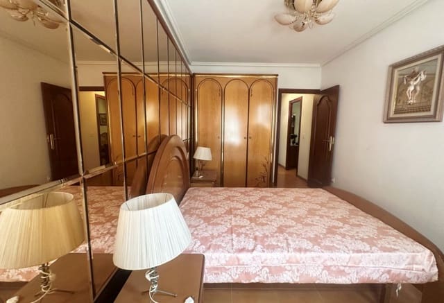 Apartamento de 4 habitaciones en Centro - Muelle Pesquero, Torrevieja en venta - 255.000 € (Ref: 9979412)