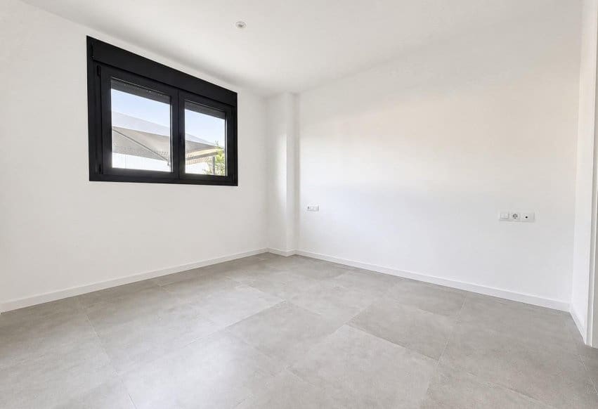 2 soverom Leilighet til salgs i Campoamor med svømmebasseng - € 299 000 (Ref: 9979413)