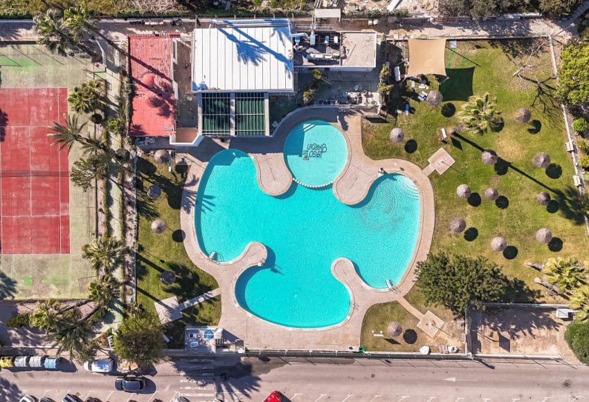 1 chambre Bungalow à vendre à Torrevieja avec piscine - 119 000 € (Ref: 9983751)