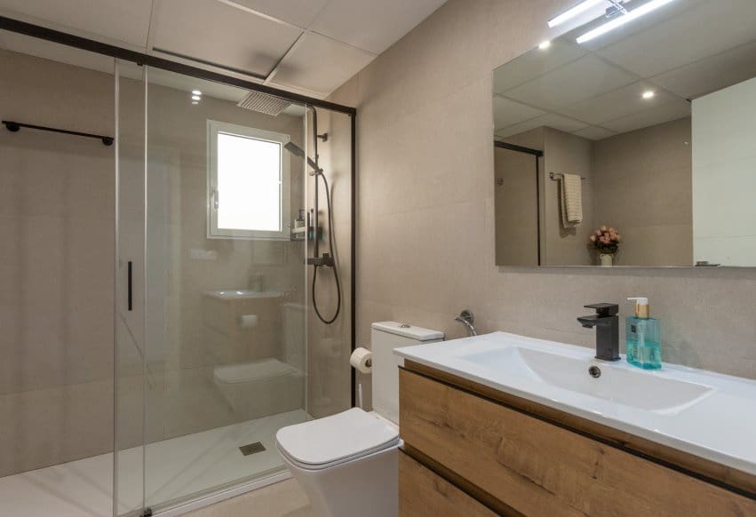 4 quarto Moradia para venda em Torrevieja com piscina - 620 000 € (Ref: 9983752)