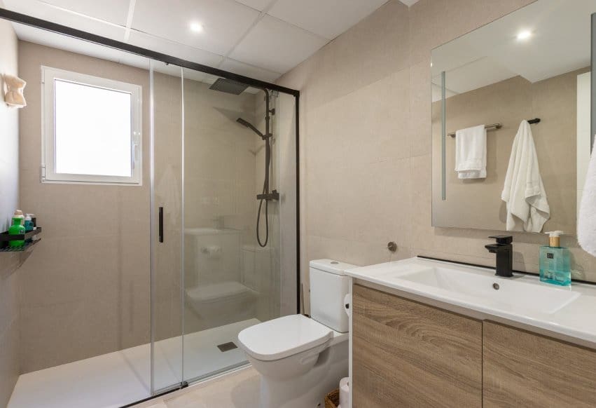 4 quarto Moradia para venda em Torrevieja com piscina - 620 000 € (Ref: 9983752)