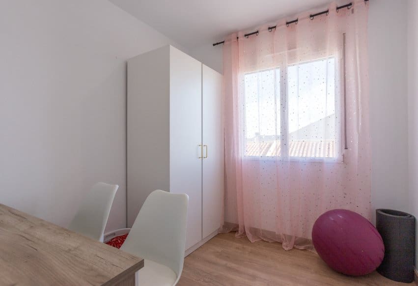 4 quarto Moradia para venda em Torrevieja com piscina - 620 000 € (Ref: 9983752)