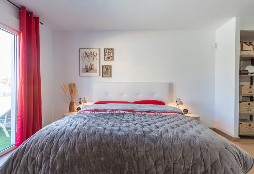 4 quarto Moradia para venda em Torrevieja com piscina - 620 000 € (Ref: 9983752)