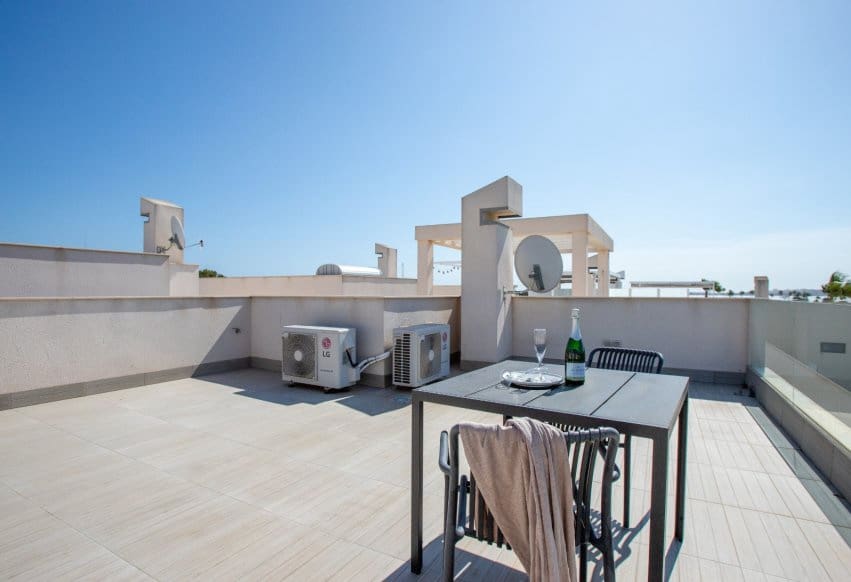 3 soveværelse Villa til salg i Ciudad Quesada med swimmingpool - € 389.000 (Ref: 9983753)