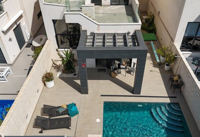 3 soveværelse Villa til salg i Ciudad Quesada med swimmingpool - € 389.000 (Ref: 9983753)