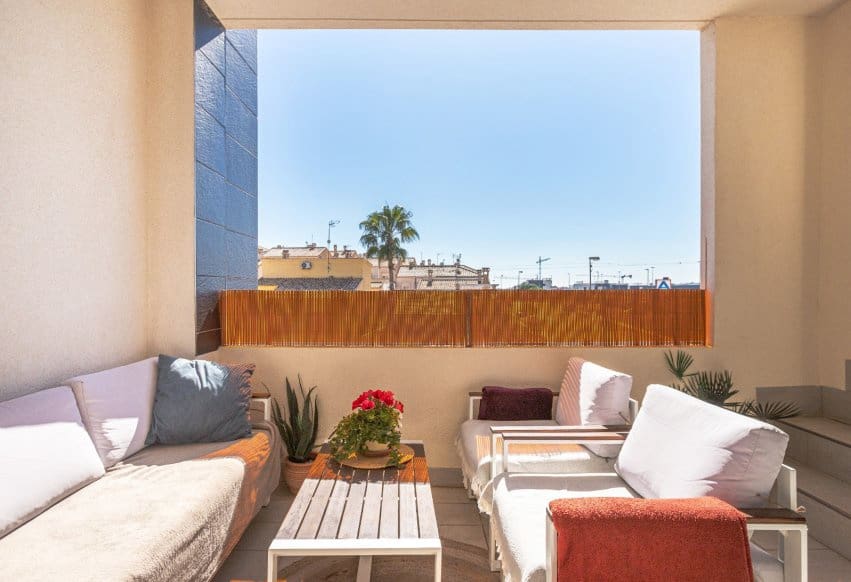 2 chambre Bungalow à vendre à Torrevieja avec piscine - 265 000 € (Ref: 9983754)