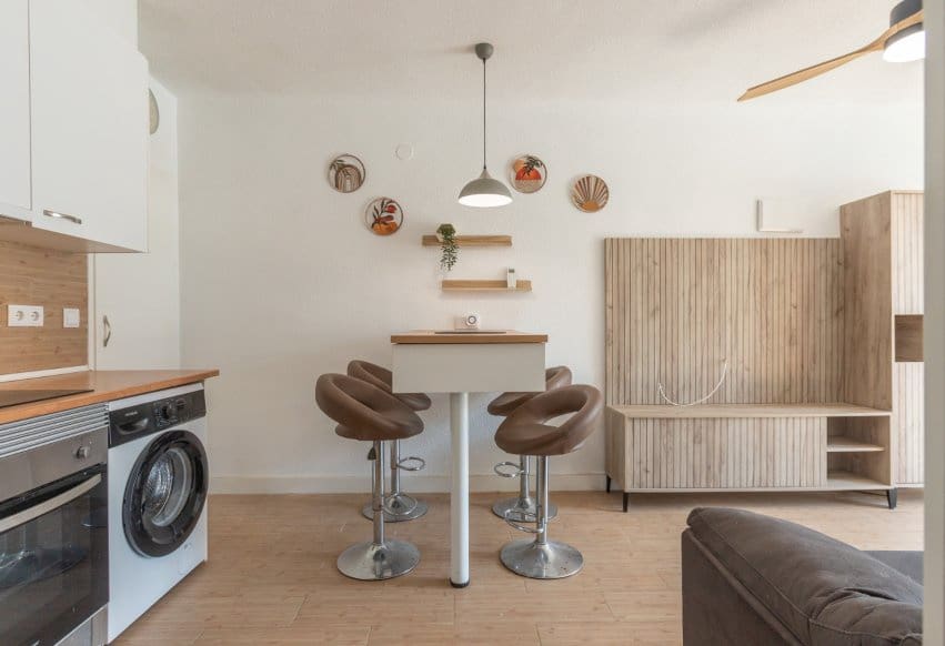 1 chambre Bungalow à vendre à Torrevieja avec piscine - 122 000 € (Ref: 9984064)