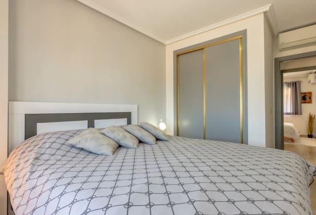 2 soveværelse Bungalow til salg i Villamartin, Orihuela med swimmingpool - € 209.000 (Ref: 9984065)