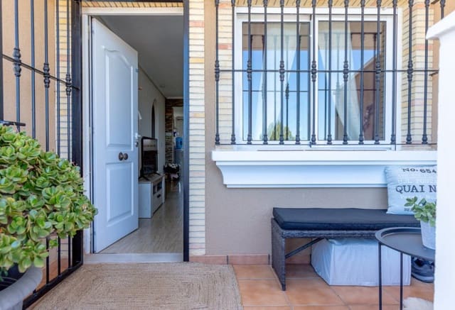 2 slaapkamer Bungalow te koop in Villamartin, Orihuela met zwembad - € 199.000 (Ref: 9984065)