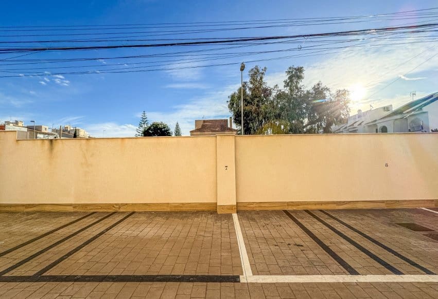 2 soverom Leilighet til salgs i Torrevieja med svømmebasseng - € 197 000 (Ref: 9984108)