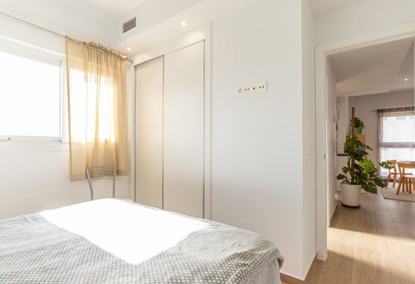 2 soverom Leilighet til salgs i Torrevieja med svømmebasseng - € 197 000 (Ref: 9984108)