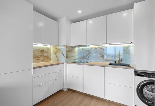 2 slaapkamer Penthouse te koop in Punta Prima, Torrevieja met zwembad - € 225.000 (Ref: 9984351)