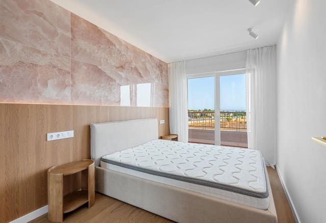 2 slaapkamer Penthouse te koop in Punta Prima, Torrevieja met zwembad - € 225.000 (Ref: 9984351)