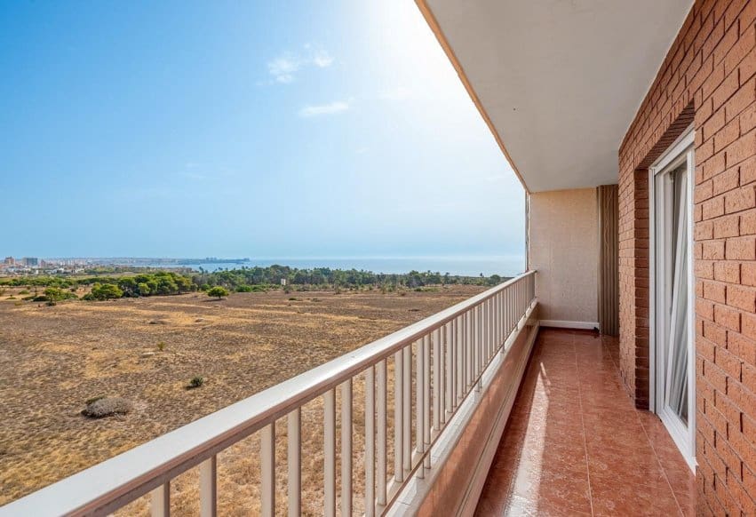 2 soverom Penthouse til salgs i Punta Prima med svømmebasseng - € 225 000 (Ref: 9984351)