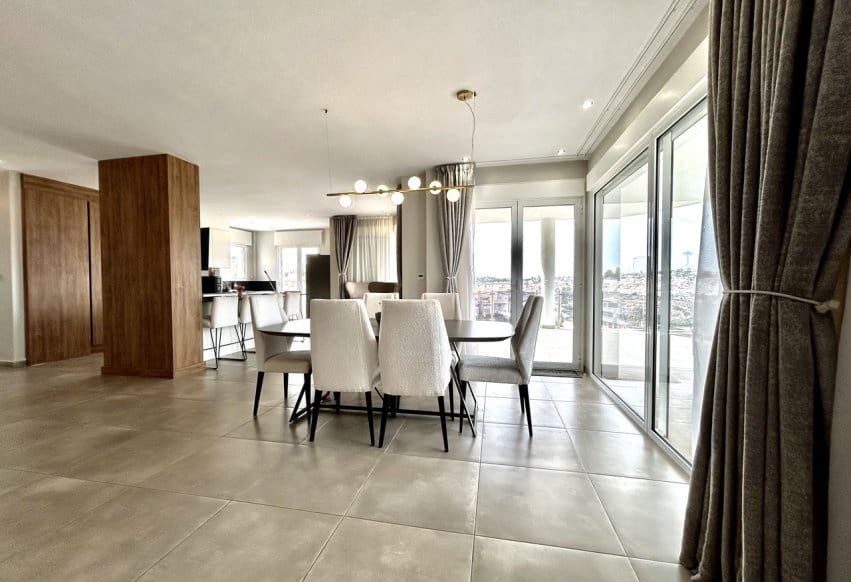 4 chambre Villa/Maison à vendre à Ciudad Quesada avec piscine - 925 000 € (Ref: 9984352)