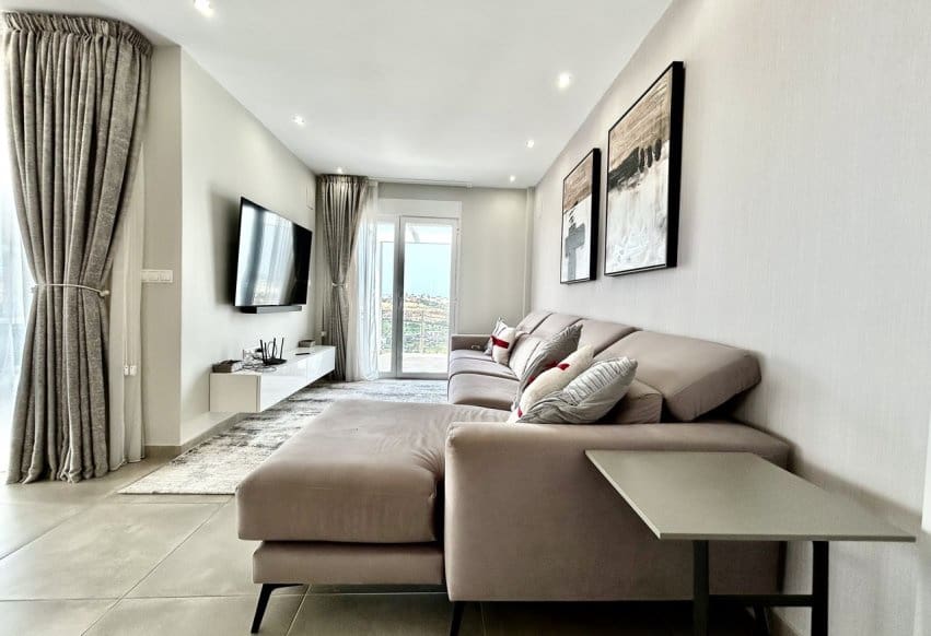 4 chambre Villa/Maison à vendre à Ciudad Quesada avec piscine - 925 000 € (Ref: 9984352)