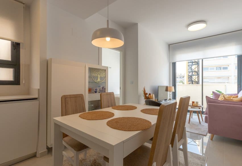 1 sovrum Takvåning till salu i Torrevieja med pool - 228 000 € (Ref: 9984364)