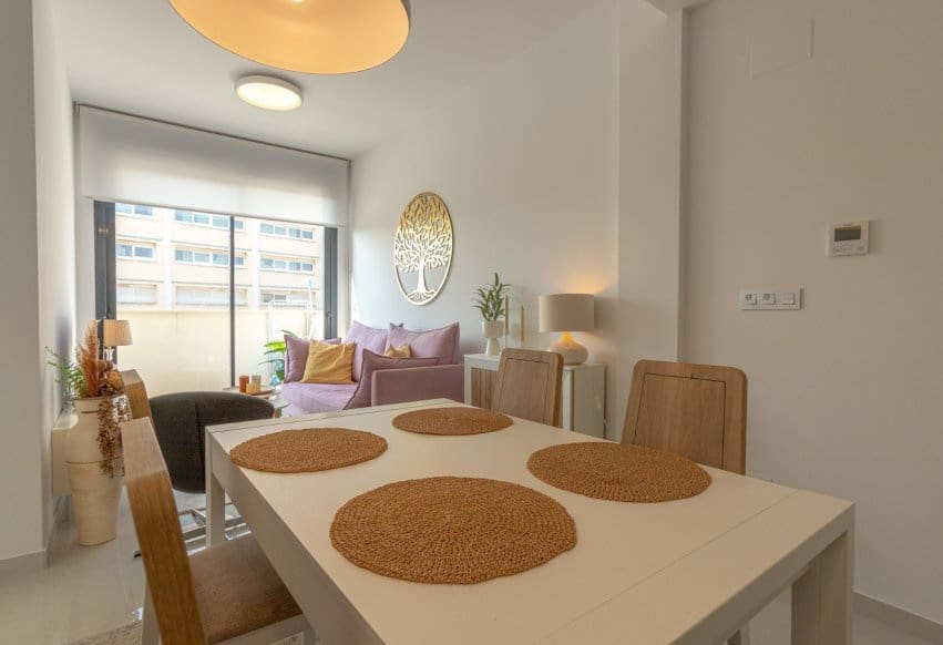 1 sovrum Takvåning till salu i Torrevieja med pool - 228 000 € (Ref: 9984364)