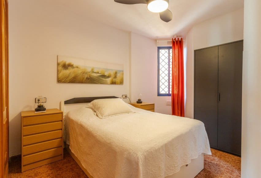 2 soveværelse Lejlighed til salg i Torrevieja - € 145.000 (Ref: 9984365)