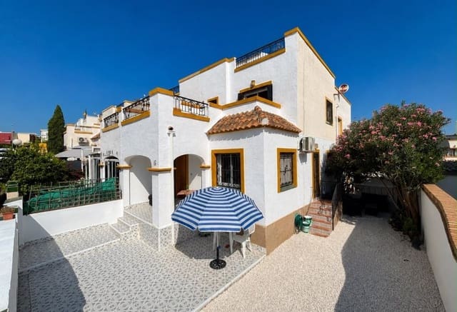3 soverom Hus til salgs i Los Balcones - Los Altos, Torrevieja med svømmebasseng - € 209 000 (Ref: 9986353)