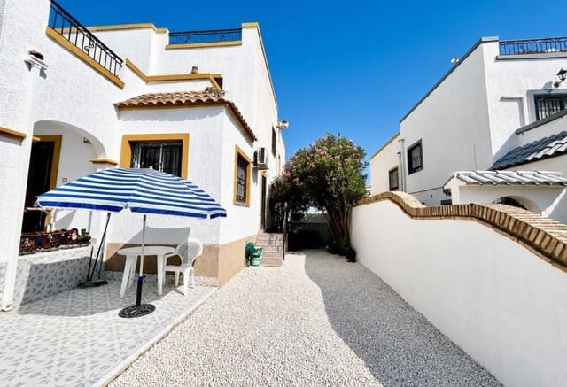 3 soverom Hus til salgs i Los Balcones - Los Altos, Torrevieja med svømmebasseng - € 209 000 (Ref: 9986353)
