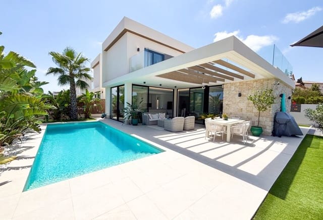 3 soveværelse Villa til salg i Cabo Roig, Orihuela med swimmingpool - € 749.000 (Ref: 9990318)