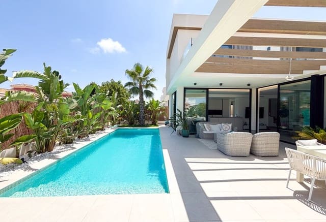 3 soveværelse Villa til salg i Cabo Roig, Orihuela med swimmingpool - € 749.000 (Ref: 9990318)