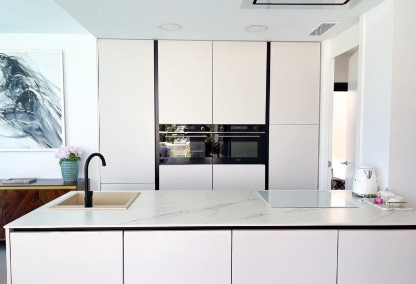 Chalet de 3 habitaciones en Cabo Roig en venta con piscina - 749.000 € (Ref: 9990318)