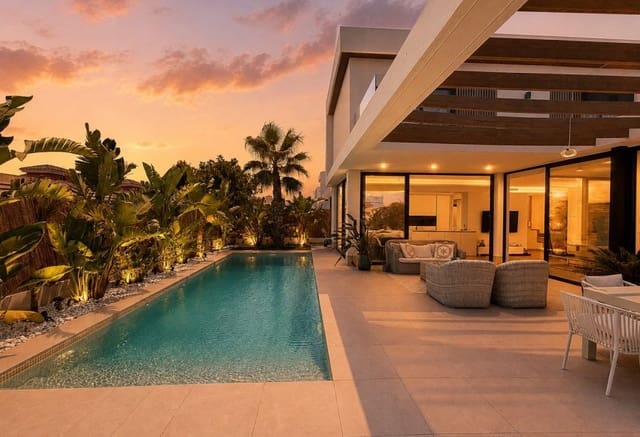3 soveværelse Villa til salg i Cabo Roig, Orihuela med swimmingpool - € 749.000 (Ref: 9990318)