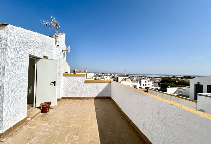 3 bedroom Townhouse for sale in Torrevieja with pool - € 209,000 (Ref: 9990319)